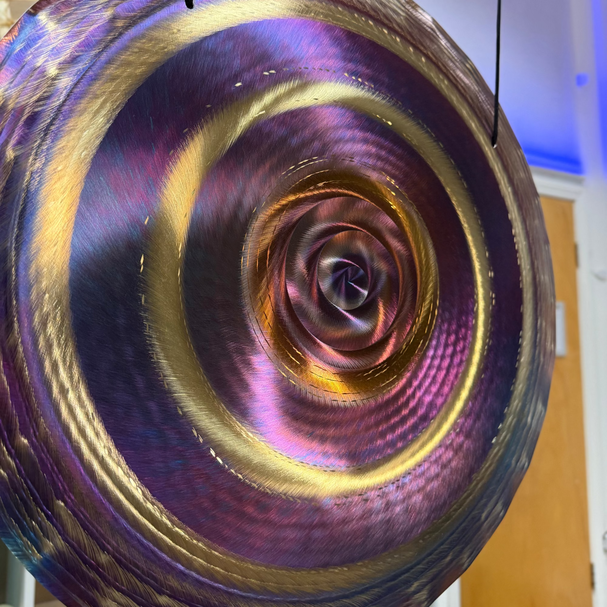 Grotta Sonora - 19”/48cm Handheld Gong Purple & Gold Rose