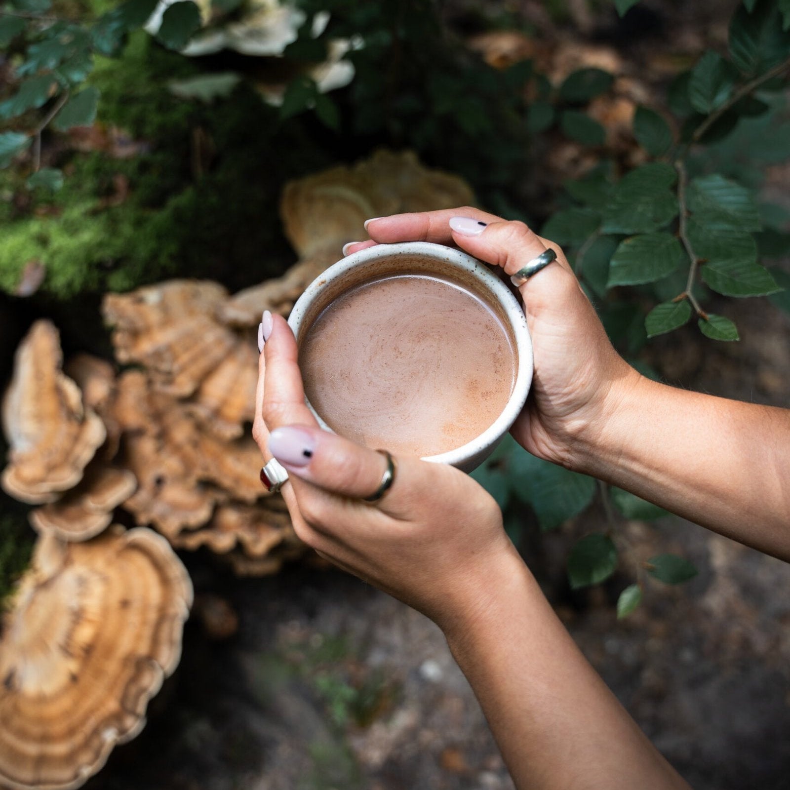 Suyana Mushroom Cacao lifestyle
