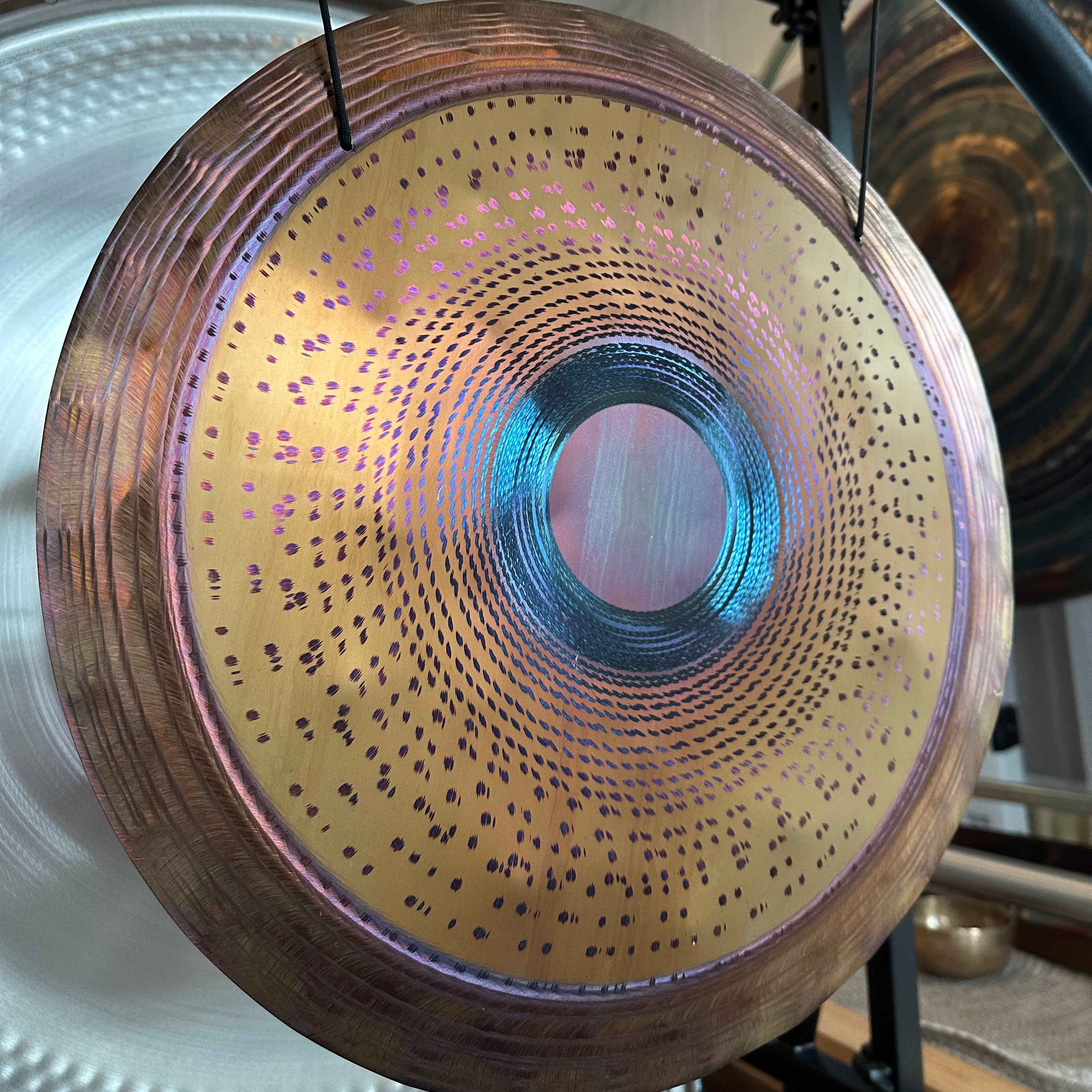 Grotta Sonora - 19”/48cm Handheld Gong (Source Frequency)