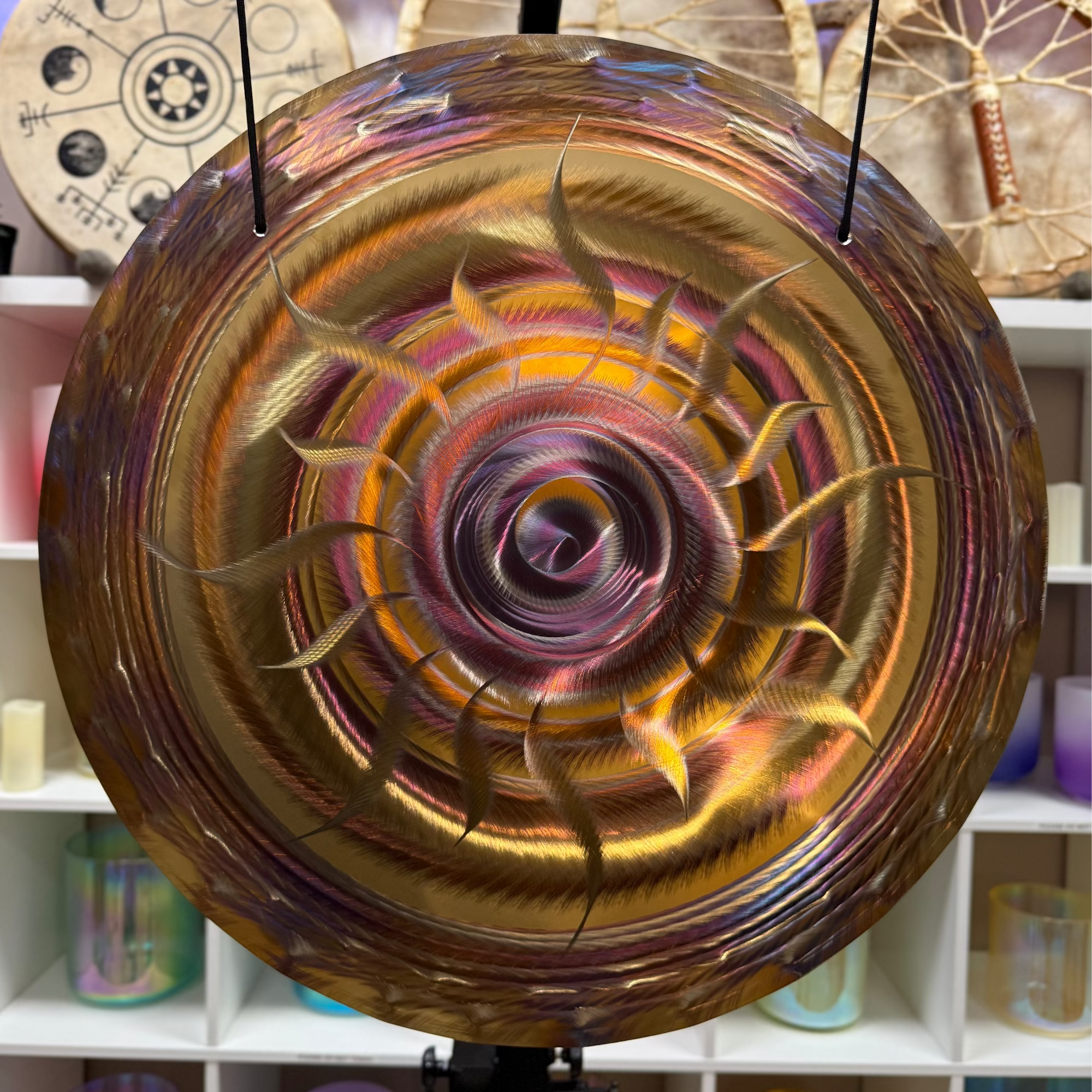 Grotta Sonora - 19”/48cm Handheld Gong (sunset spirals)